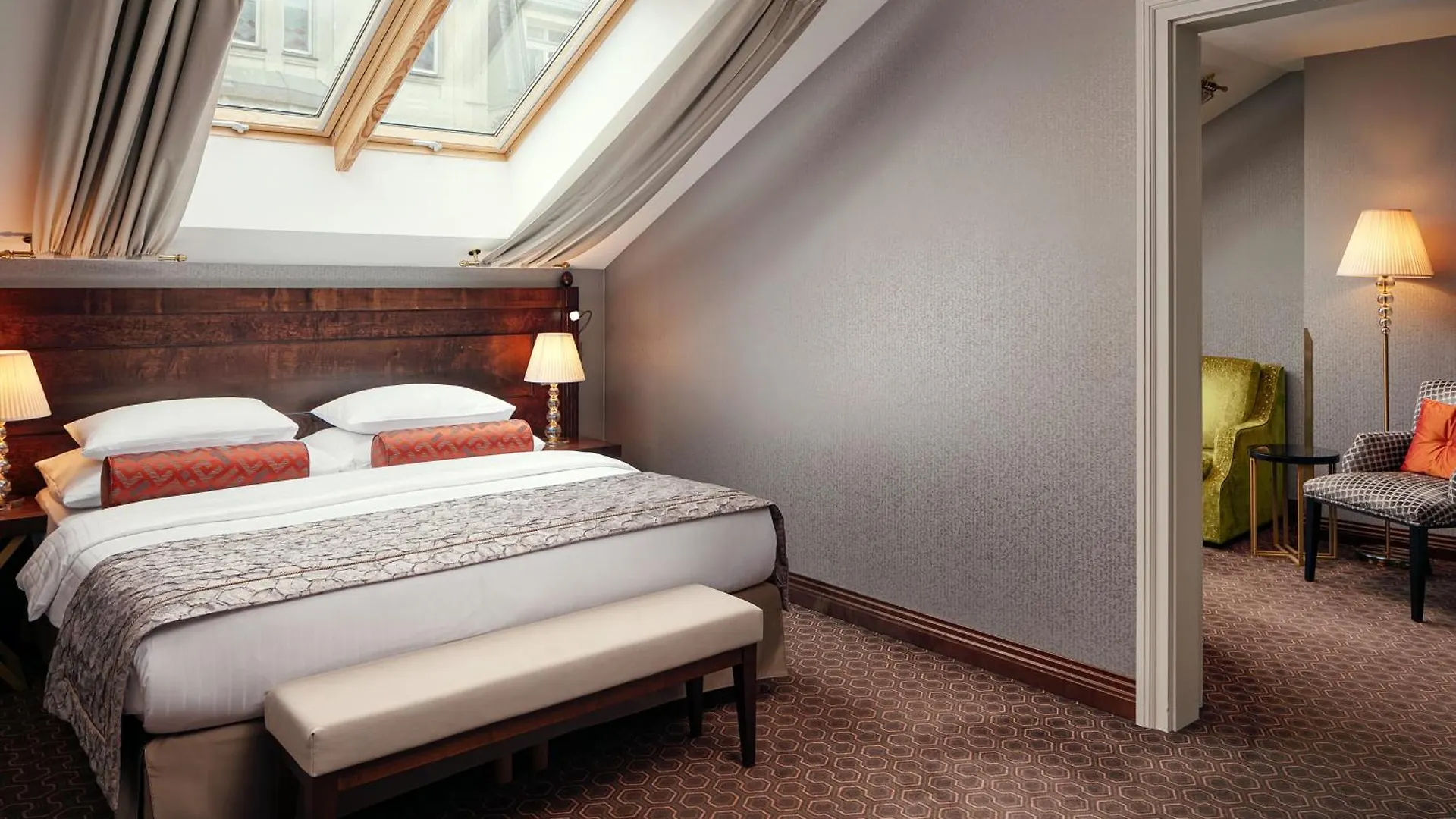 Cosmopolitan Hotel Praha 5*,